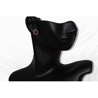 اقراط Van Cleef 